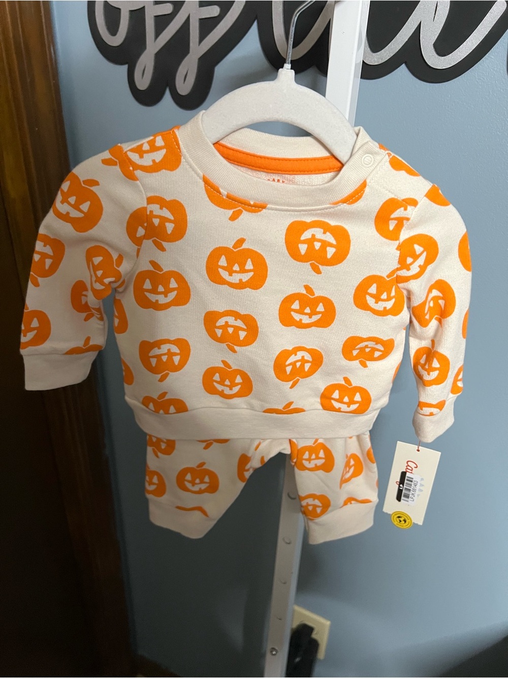 Cat & Jack Cream and Orange Pumpkin Print Two-Piece Set 0-3 months